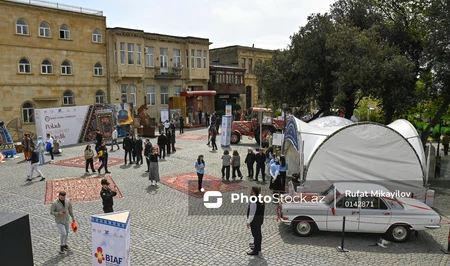 В Баку стартовал Международный фестиваль ковра