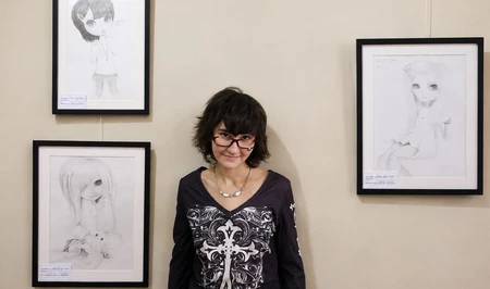 От рисунков до собственного бренда: как 14-летняя художница из Баку превращает фольклор в стиль
