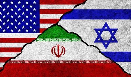 СМИ: Израиль разочарован решением США снизить военное давление на Иран в зоне Ормузского пролива