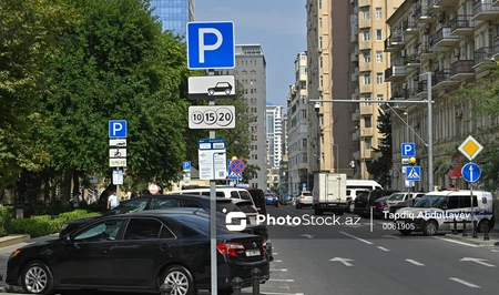 Депутат Милли Меджлиса предложил ввести страховую ответственность за ущерб на платных парковках