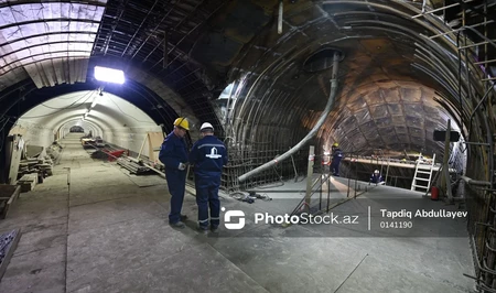 В бакинском метро объяснили необходимость разделения линий