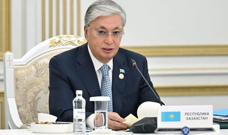 Президент Казахстана призвал спасти Каспийское море от экологической катастрофы
