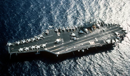 Авианосец USS Theodore Roosevelt направляется на Ближний Восток