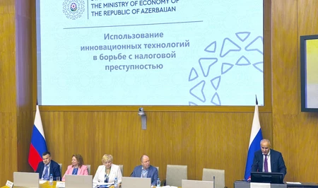 Азербайджан поделился опытом применения ИИ в налоговой сфере на форуме в России