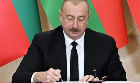 Ильхам Алиев подписал некролог в связи со смертью народного поэта