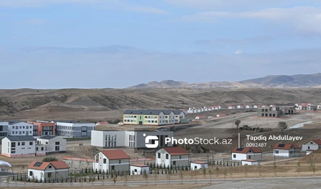 Первая промышленная зона для тепличных хозяйств создается в Джебраильском районе