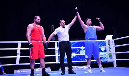 Три азербайджанских боксера вышли в полуфинал чемпионата Европы
