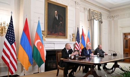 Президент Мира: Дональд Трамп поделился публикацией со встречи с лидерами Азербайджана и Армении