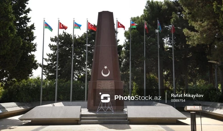 Дань уважения героям: в Баку прошла церемония в честь Дня Победы Турции