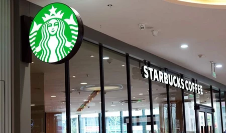 Более 2 000 бариста Starbucks отказались работать из-за ограничений в одежде