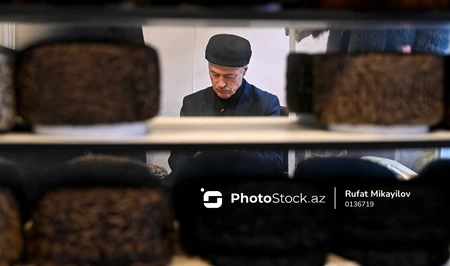 Семейное ремесло длиною в поколения: история мастера головных уборов из Азербайджана