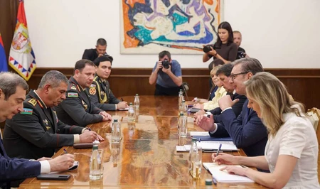 Президент Сербии принял азербайджанскую военную делегацию во главе с Закиром Гасановым