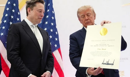 Трамп наградил Маска за вклад в технологические достижения США