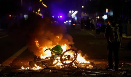 Беспорядки и поджоги в Барселоне: задержаны 128 человек, ранены 14 полицейских