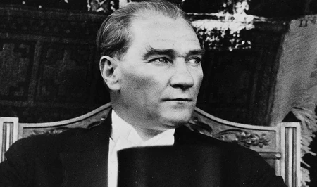 Уникальные кадры Ататюрка: министр культуры Турции раскрыл архивное сокровище