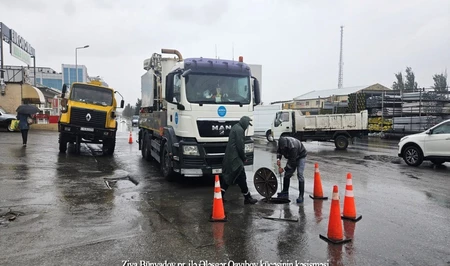 Сильные дожди в Азербайджане: ливневые воды отводят с улиц и проспектов