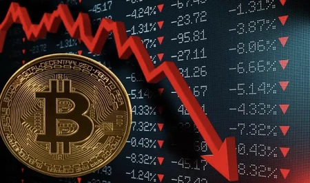 Биткоин и Ethereum резко пошли вниз: крупнейшие криптовалюты теряют в цене