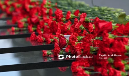 В Баку турецкая делегация почтила память шехидов и турецких воинов-освободителей