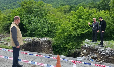 В селах Шеки после проливных дождей наблюдаются сильная эрозия и деградация почвы