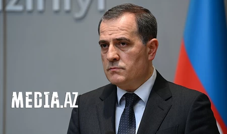 Глава МИД Азербайджана начал официальный визит в Китай