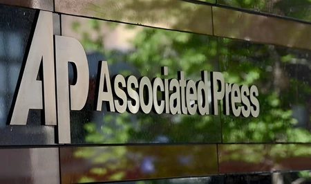 Associated Press отказалось использовать название «озеро Америка» в своих материалах