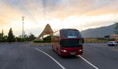 BakuBus запускает дополнительные рейсы по маршруту Баку–Загатала–Баку