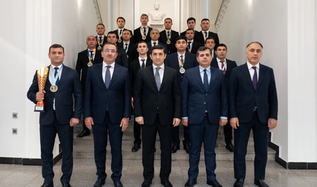 Фарид Ахмедов встретился с командой Министерства юстиции, победившей в соревнованиях по мини-футболу