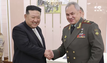 Сергей Шойгу передал послание президента РФ Ким Чен Ыну