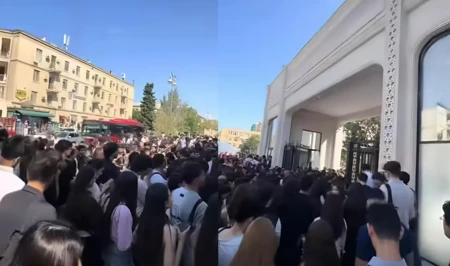 У входа в Бакинский государственный университет произошла давка среди студентов