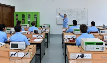 В новом учебном году в Баку заработает модернизированный центр профессионального образования