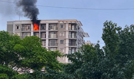 Пожар на 16-м этаже многоэтажки в Баку потушен — пострадавших нет