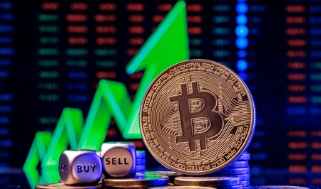 Биткоин поднялся до 76 000 долларов впервые за шесть недель