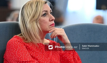 Мария Захарова: У трех жертв авиакатастрофы в США был российский паспорт