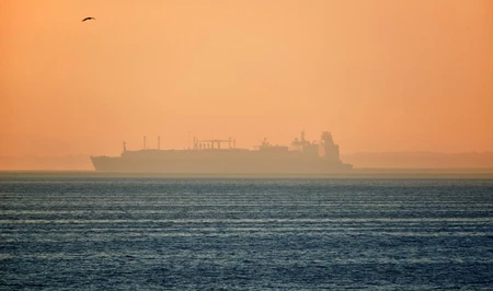 США ударили по танкеру, заподозрив его в транспортировке иранского газа