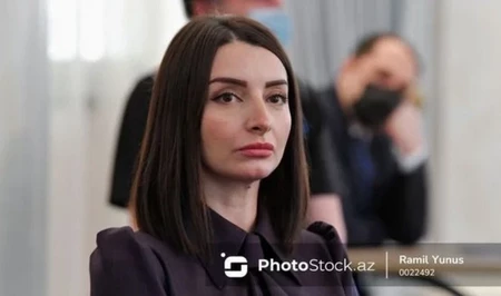 Лейла Абдуллаева направила письмо-протест мэру Парижа