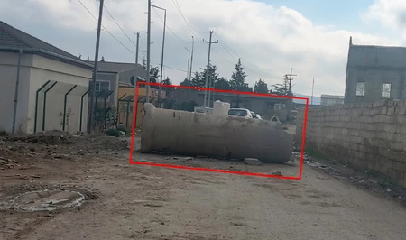 ИВ Абшеронского района объяснила причину установки ограждения на дороге Баку - Сумгайыт
