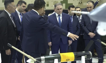 Президент ОАЭ посетил стенд Азербайджана на IDEX-2025 в Абу-Даби
