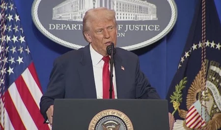 Трамп заявил о рекордных запасах вооружений США, позволяющих «вести войны вечно и успешно»