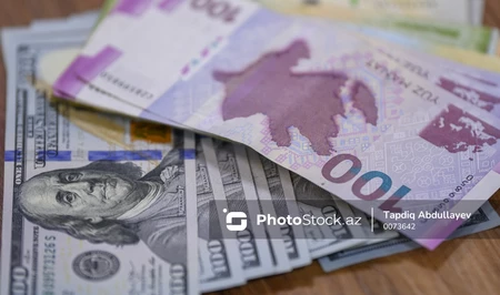 Стало известно, каким будет курс доллара в Азербайджане в 2027 году
