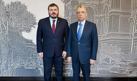 Посол Украины и глава Исполнительной власти Баку обсудили укрепление гуманитарного сотрудничества