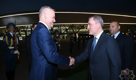 Президент Словакии вылетел из Физули в Баку
