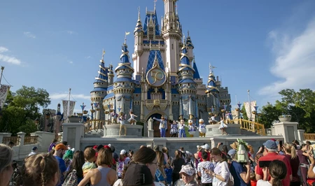 Волна загадочных смертей прокатилась по Disney World в США