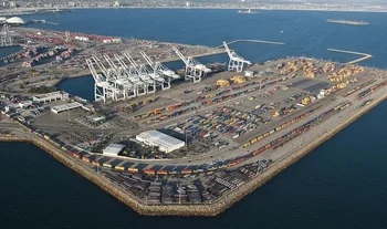 СМИ: Индия может начать транспортировать грузы через Азербайджан