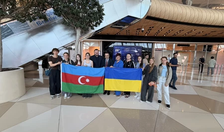 В Азербайджан прибыла делегация учащихся и педагогов из украинского Ирпеня