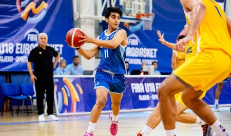 Сборная Азербайджана U-18 одержала историческую победу на чемпионате Европы по баскетболу