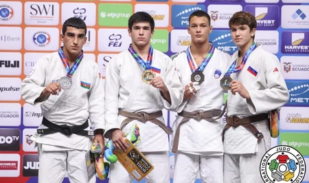 Юные дзюдоисты Азербайджана завоевали золото и серебро на чемпионате мира