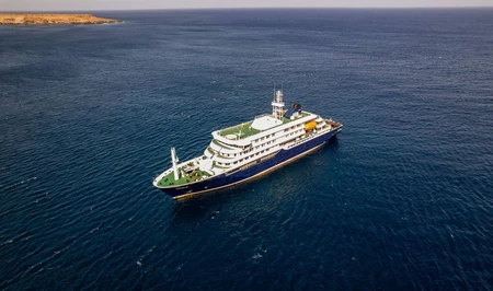 С круизного лайнера MV Hondius эвакуированы три пассажира с подозрением на хантавирус