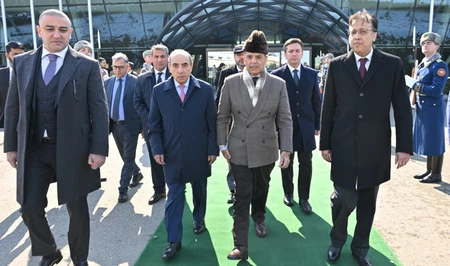 Завершился визит премьер-министра Пакистана в Азербайджан