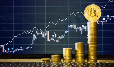 Стоимость биткойна на Binance ускорилась и поднялась выше 71,2 тысячи долларов
