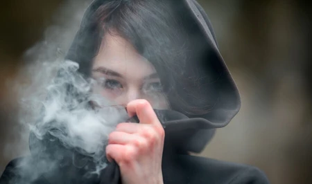 У курящих женщин риск бесплодия выше на 40%, выяснили в ВОЗ